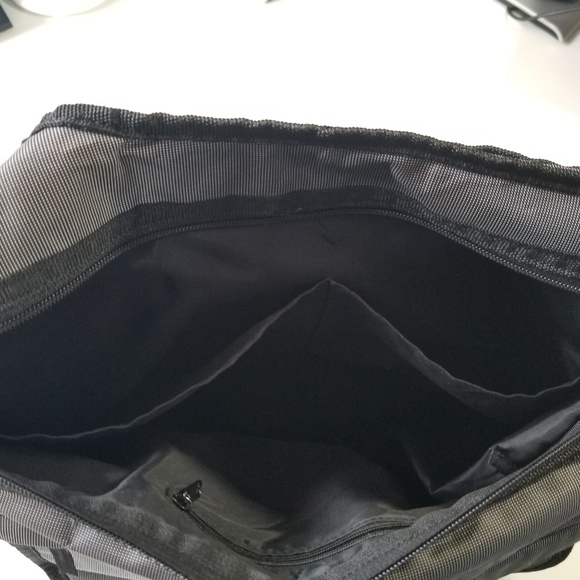 COMBI Messenger Diaper Bag - Picture 7 of 8